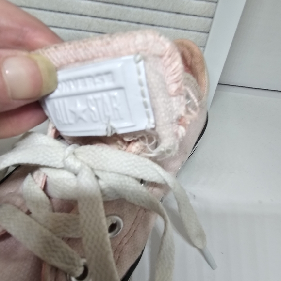Converse: Kids Baby Pink Sneakers/Shoes β€οΈ - Picture 6 of 15